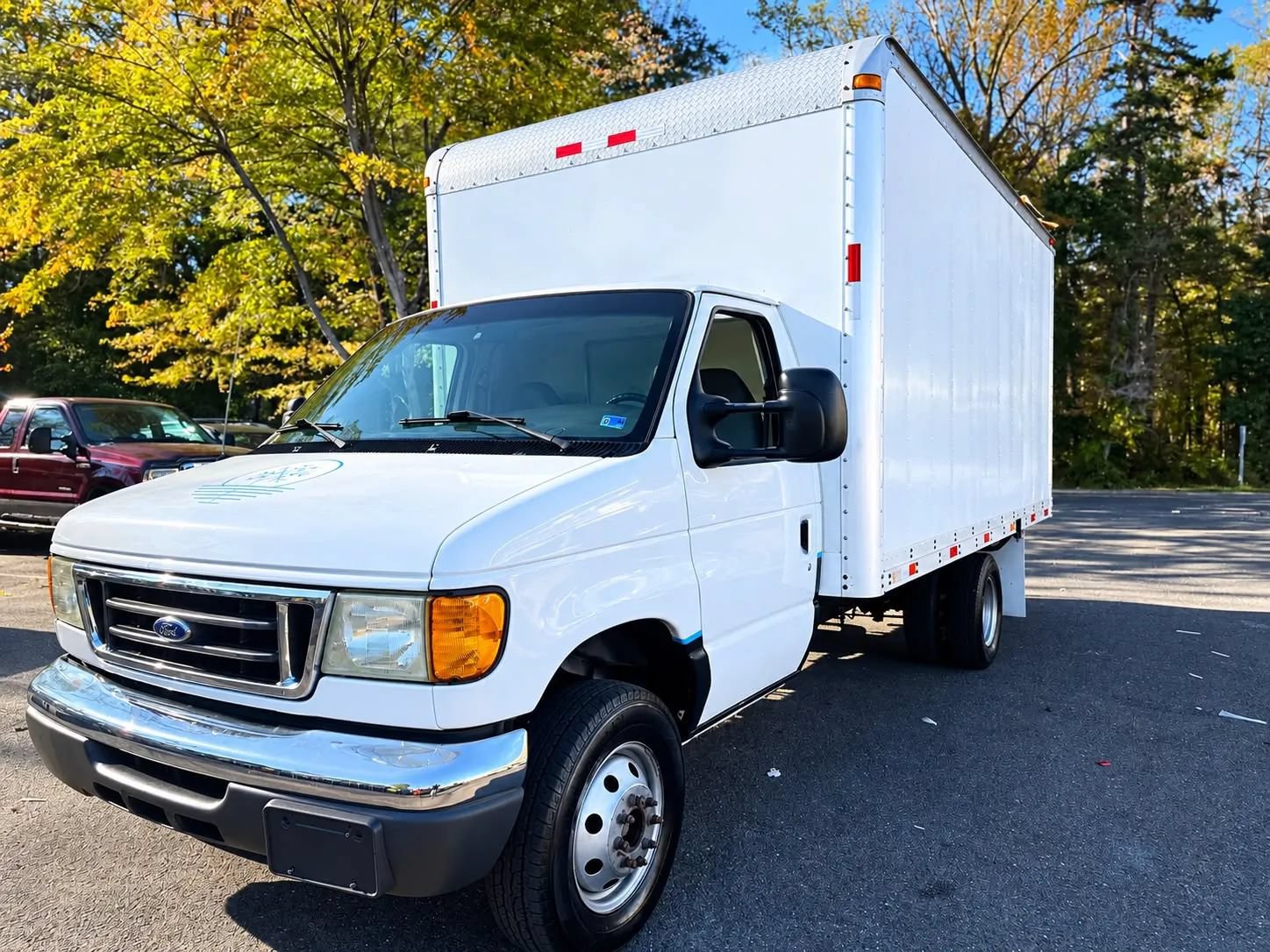 Used 2005 Ford E-350 and Econoline 350 Super Duty RWD image 1