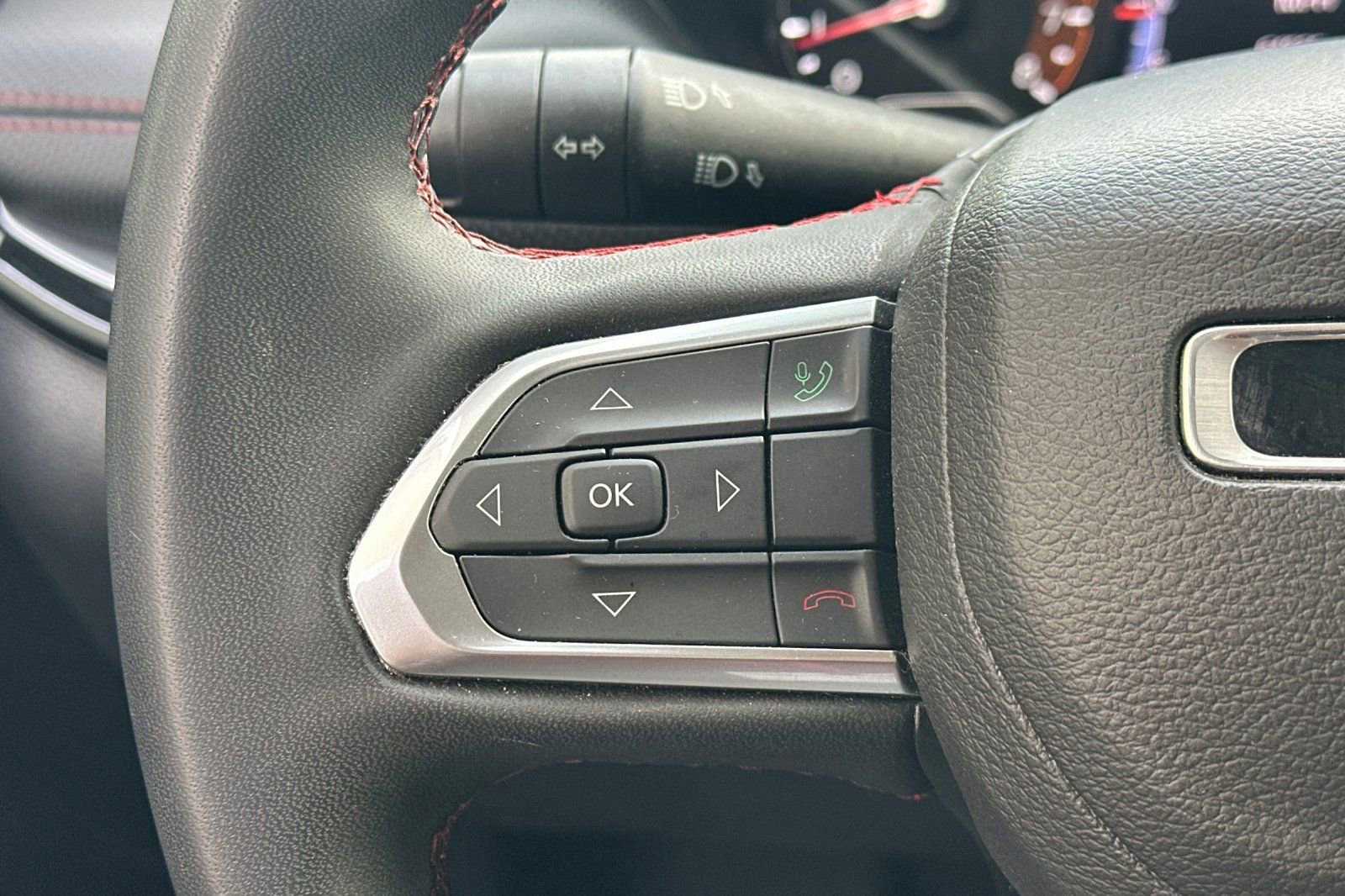 Used 2022 Jeep Compass Trailhawk image 36