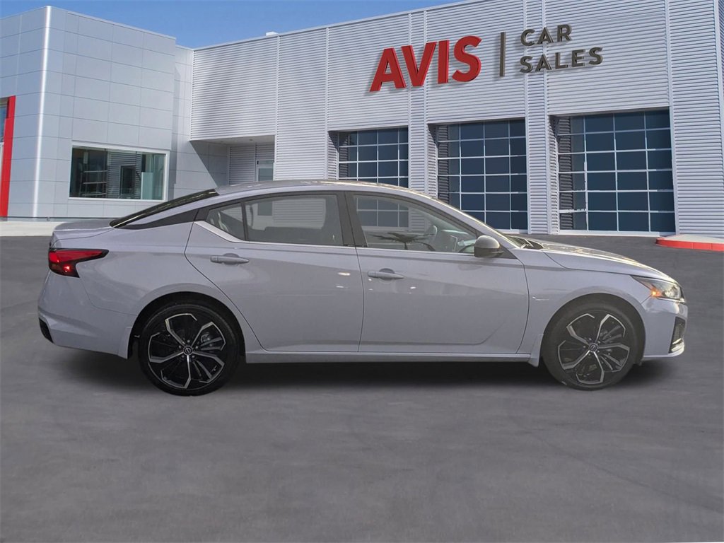 Used 2025 Nissan Altima 2.5 SR image 5