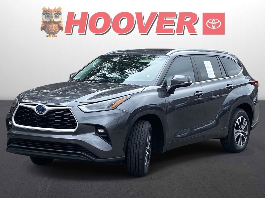 Used 2024 Toyota Highlander XLE image 6