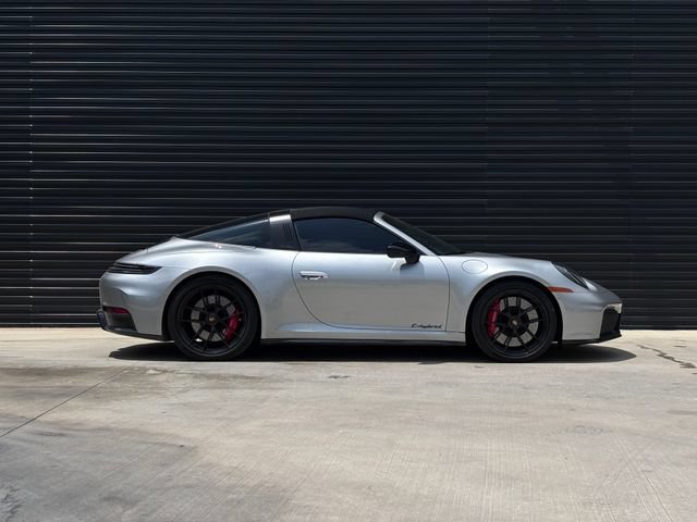 Certified 2025 Porsche 911 Targa 4 GTS AWD/4WD image 9
