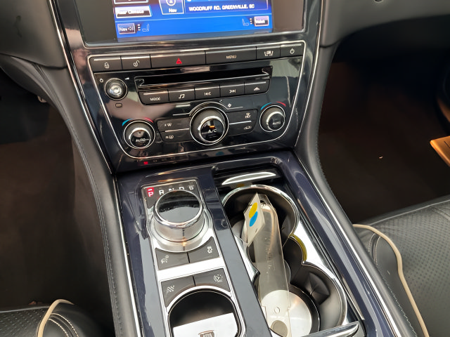 Used 2012 Jaguar XJ Supercharged RWD image 19