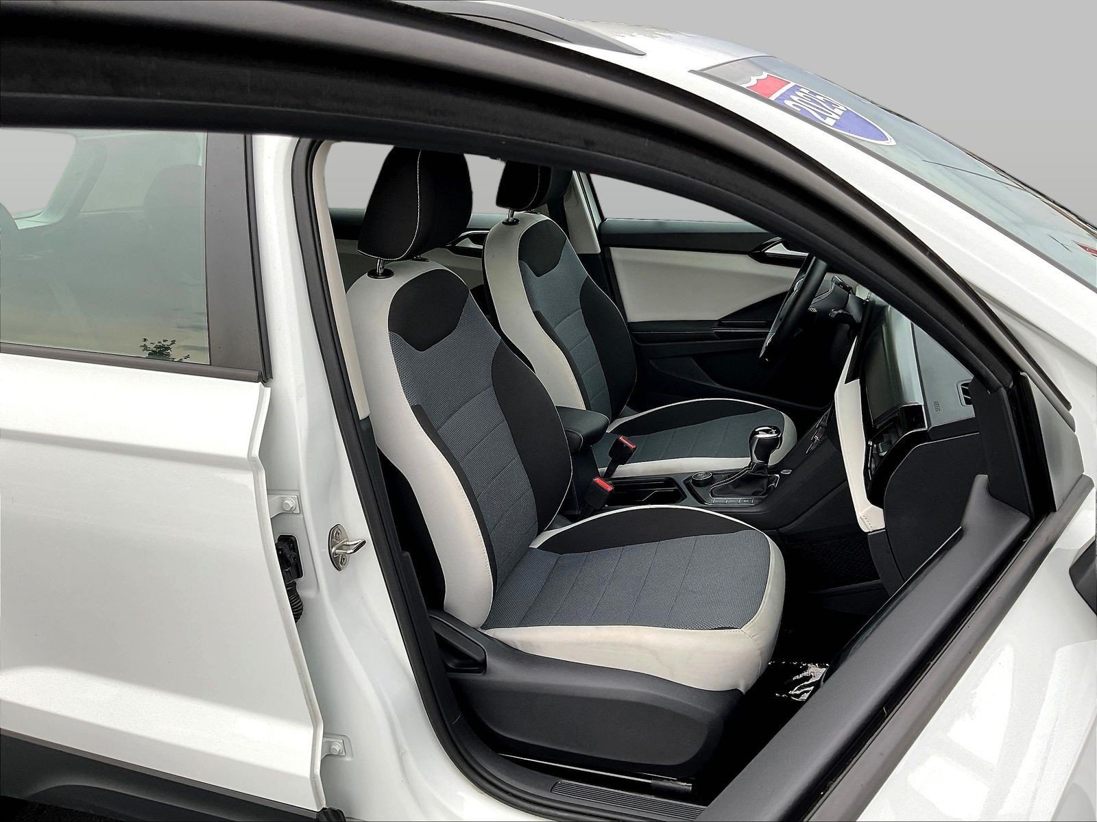 Used 2025 Volkswagen Taos S AWD/4WD image 30
