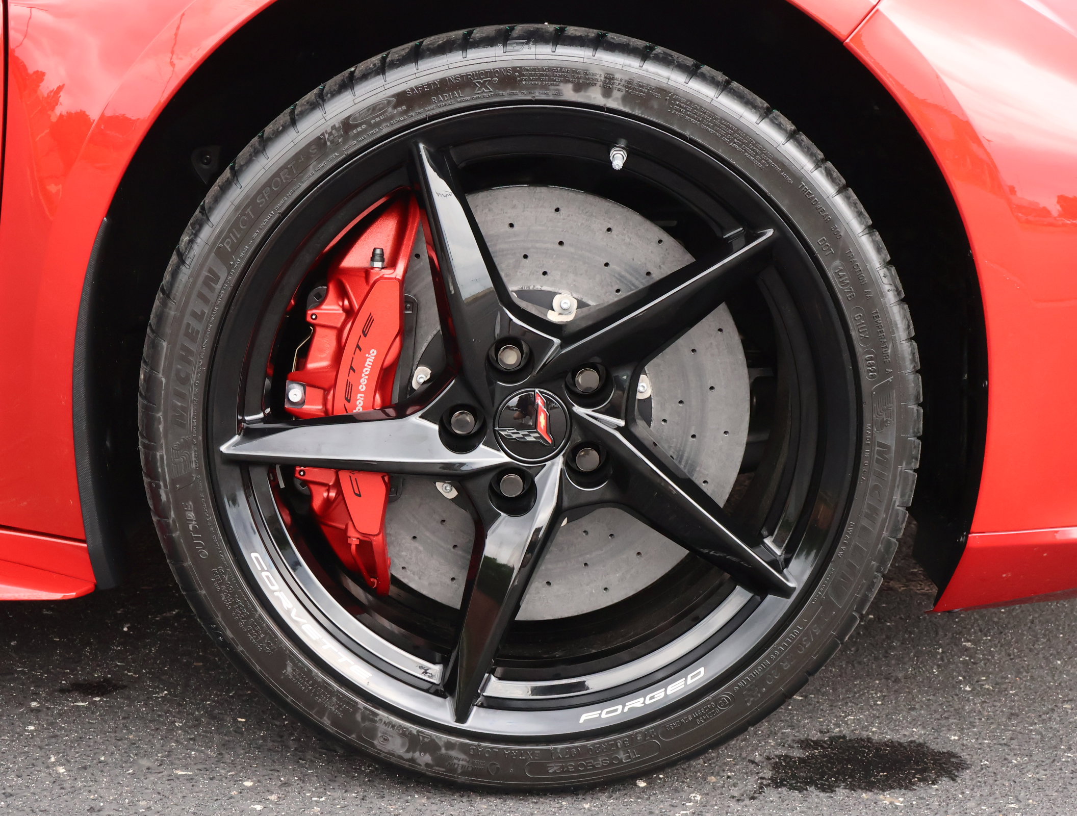 New 2026 Chevrolet Corvette E-Ray AWD/4WD image 24