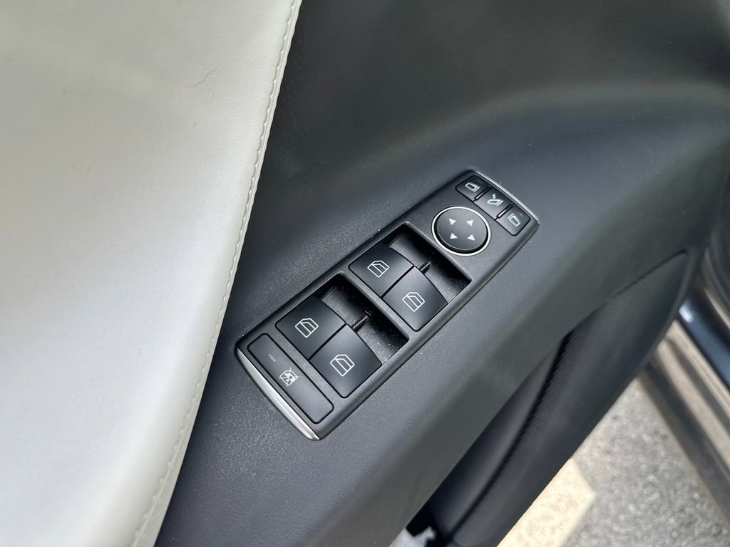 Used 2019 Tesla Model X Long Range AWD/4WD image 19