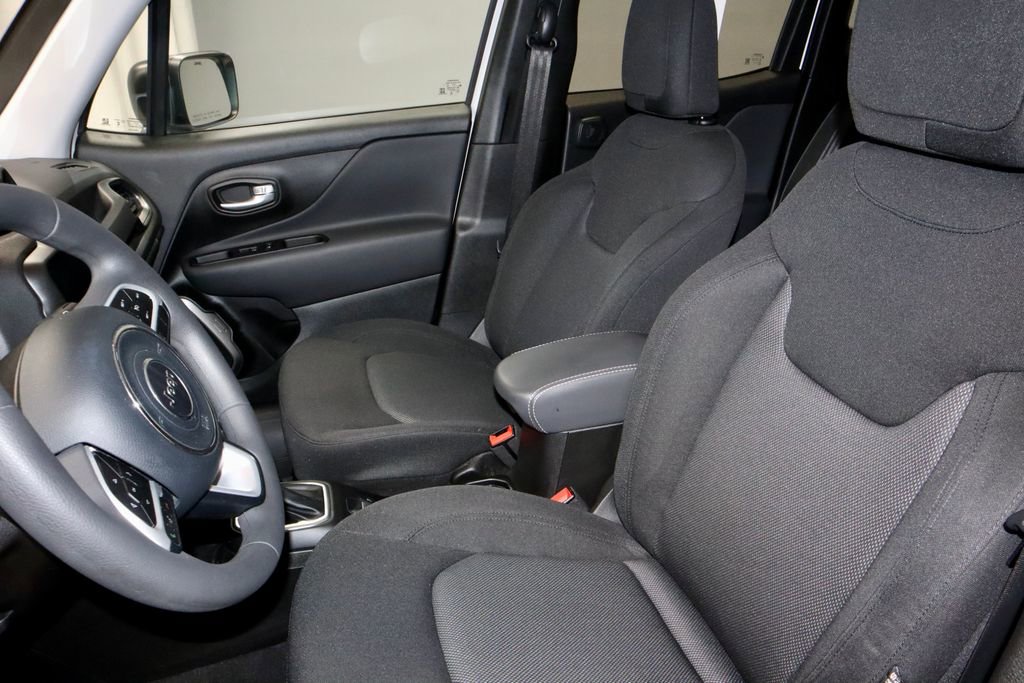 Used 2023 Jeep Renegade Latitude w/ Sun & Fun Group image 23