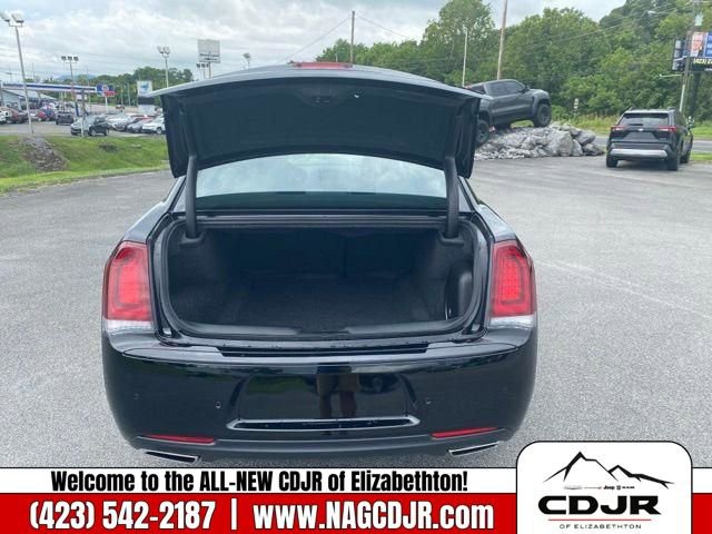 New 2023 Chrysler 300 S w/ Comfort Group image 7