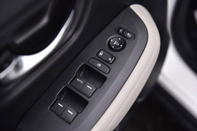 Used 2023 Honda HR-V LX image 8