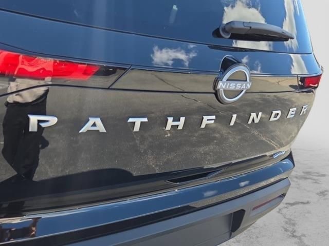 New 2025 Nissan Pathfinder S image 6