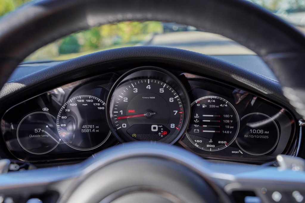 Used 2018 Porsche Panamera 4 image 16