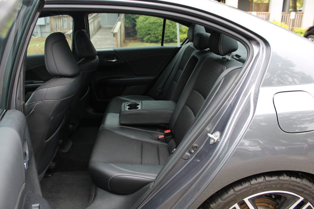 Used 2017 Honda Accord Sport image 28