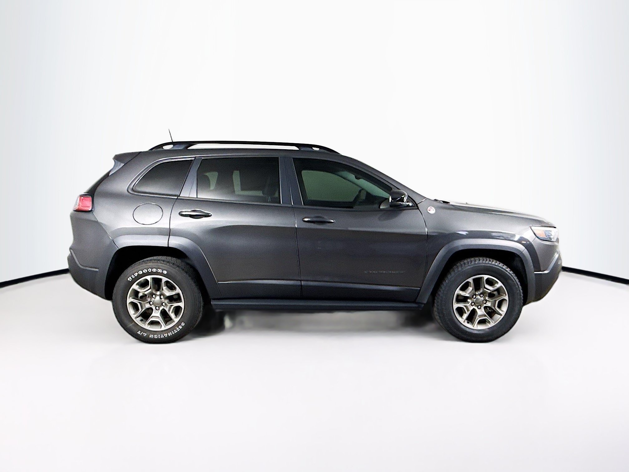 Used 2022 Jeep Cherokee Trailhawk AWD/4WD image 2