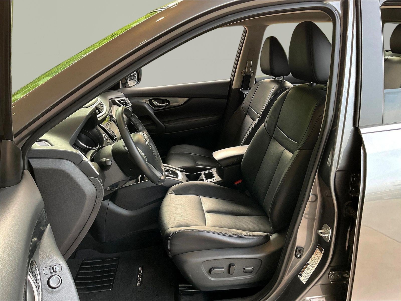 Used 2015 Nissan Rogue SL AWD/4WD image 21