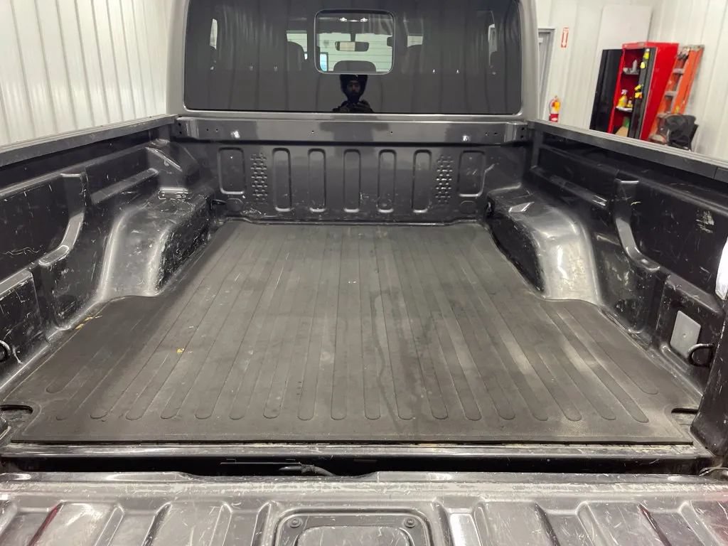 Used 2023 Jeep Gladiator Mojave w/ LED Lighting Group AWD/4WD image 16