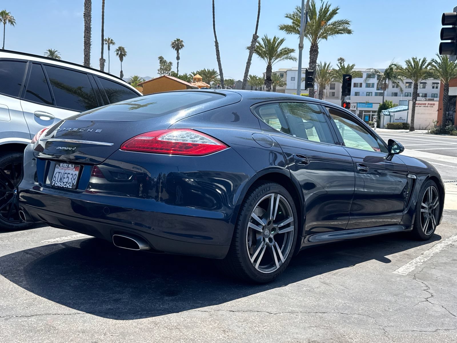 Used 2012 Porsche Panamera 4 image 6