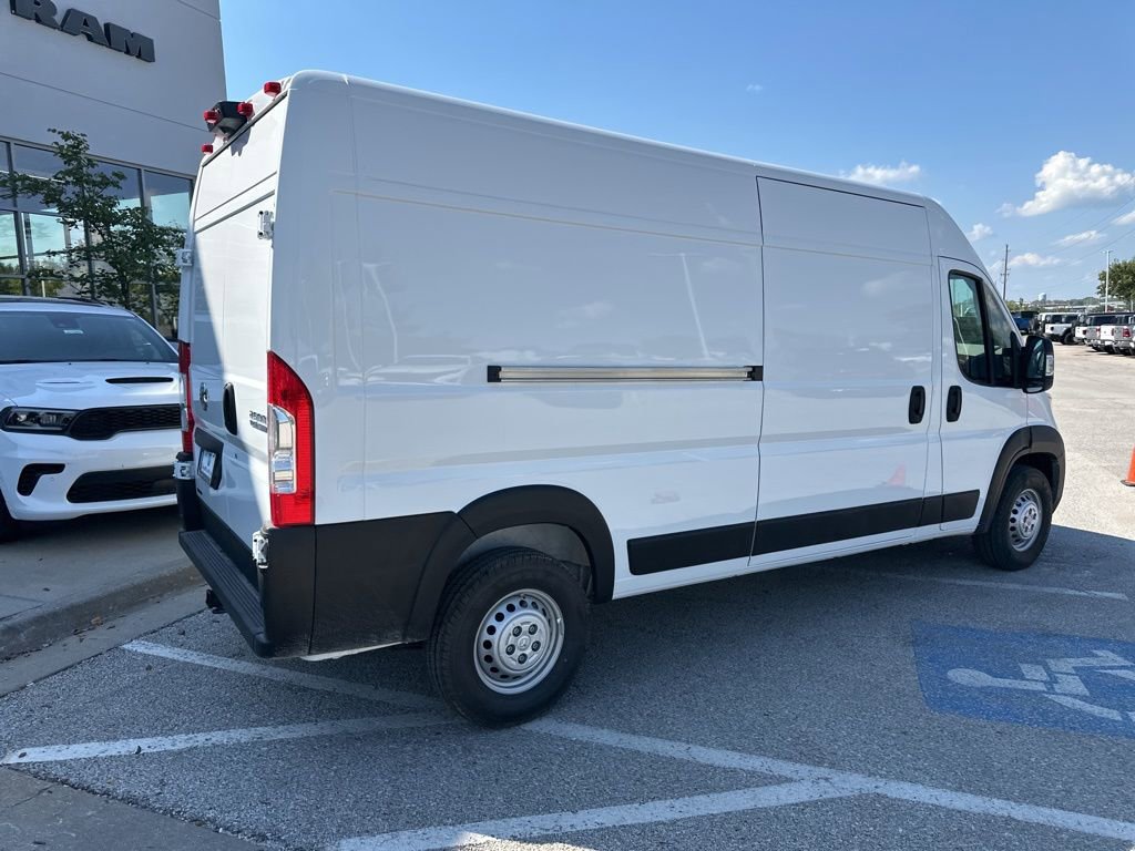 New 2026 RAM ProMaster 2500 w/ Convenience Group image 30