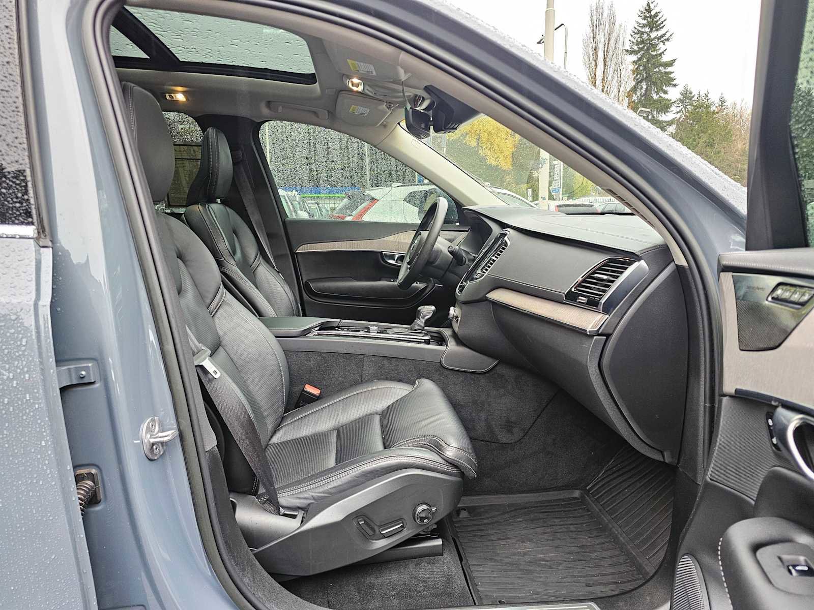 Certified 2022 Volvo XC90 T6 Inscription w/ Climate Package image 10