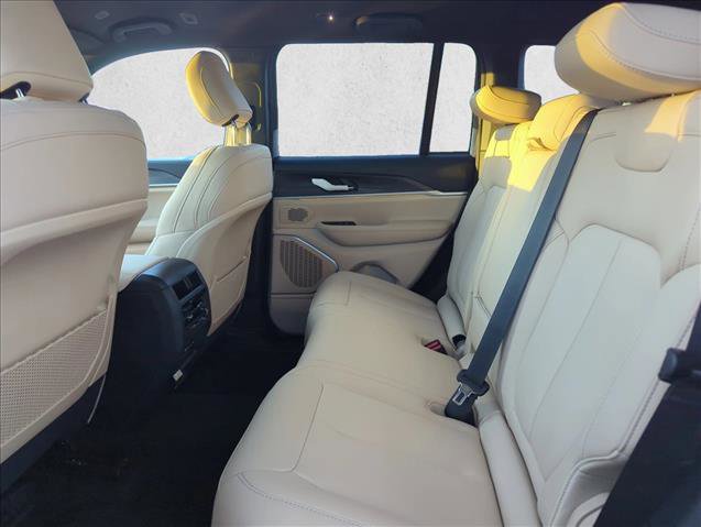 New 2026 Jeep Grand Cherokee Limited RWD image 13