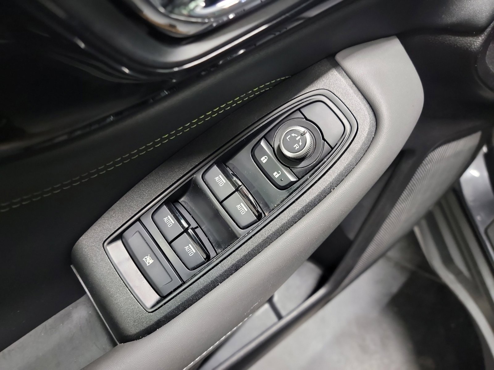 Used 2023 Subaru Outback Onyx Edition image 14