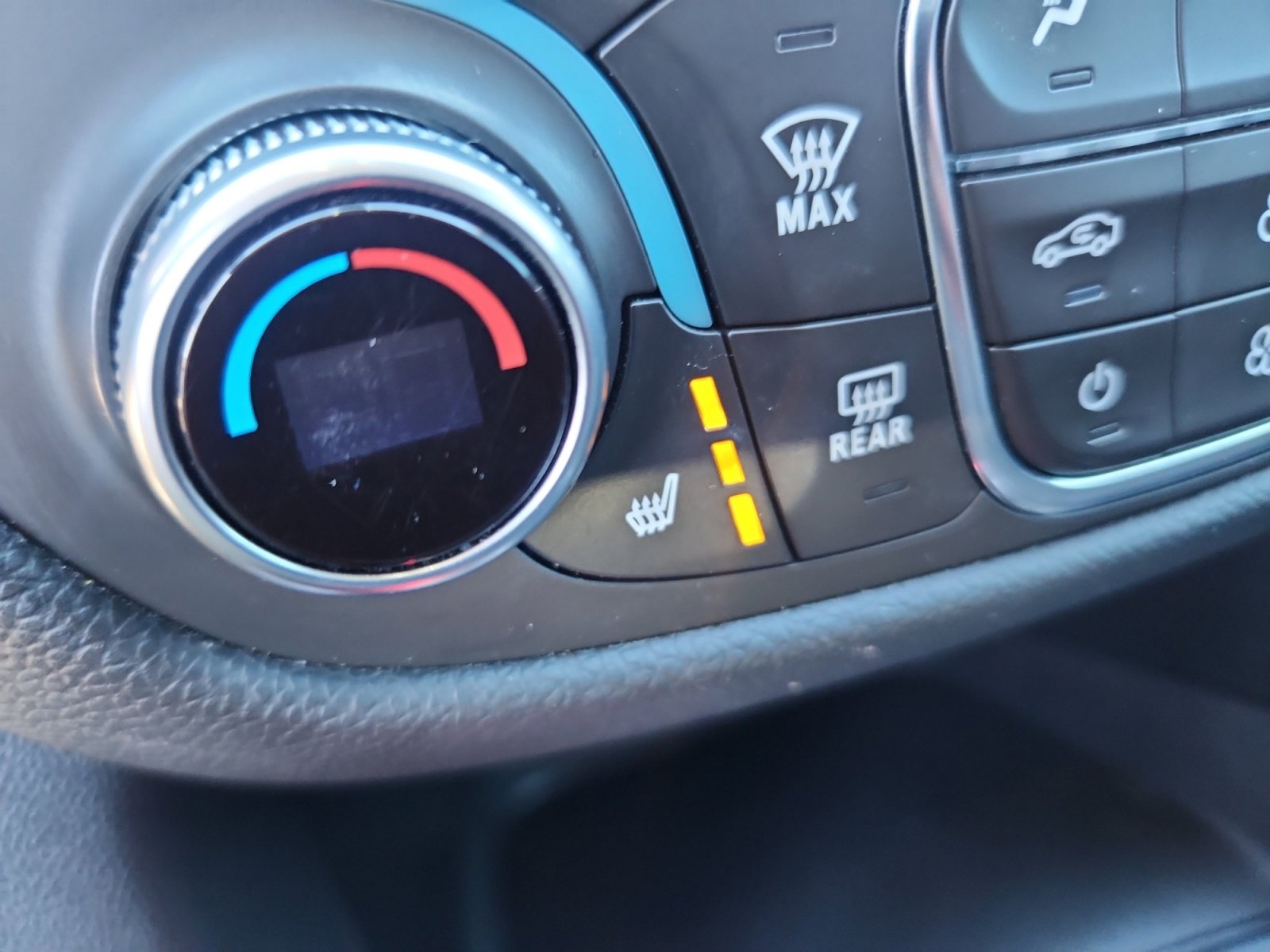 Used 2019 Chevrolet Equinox LT image 32