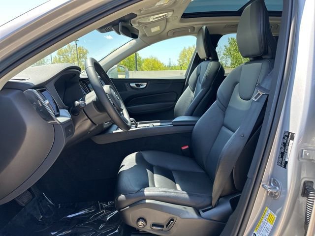 Certified 2023 Volvo XC60 B5 Core w/ Climate Package AWD/4WD image 18