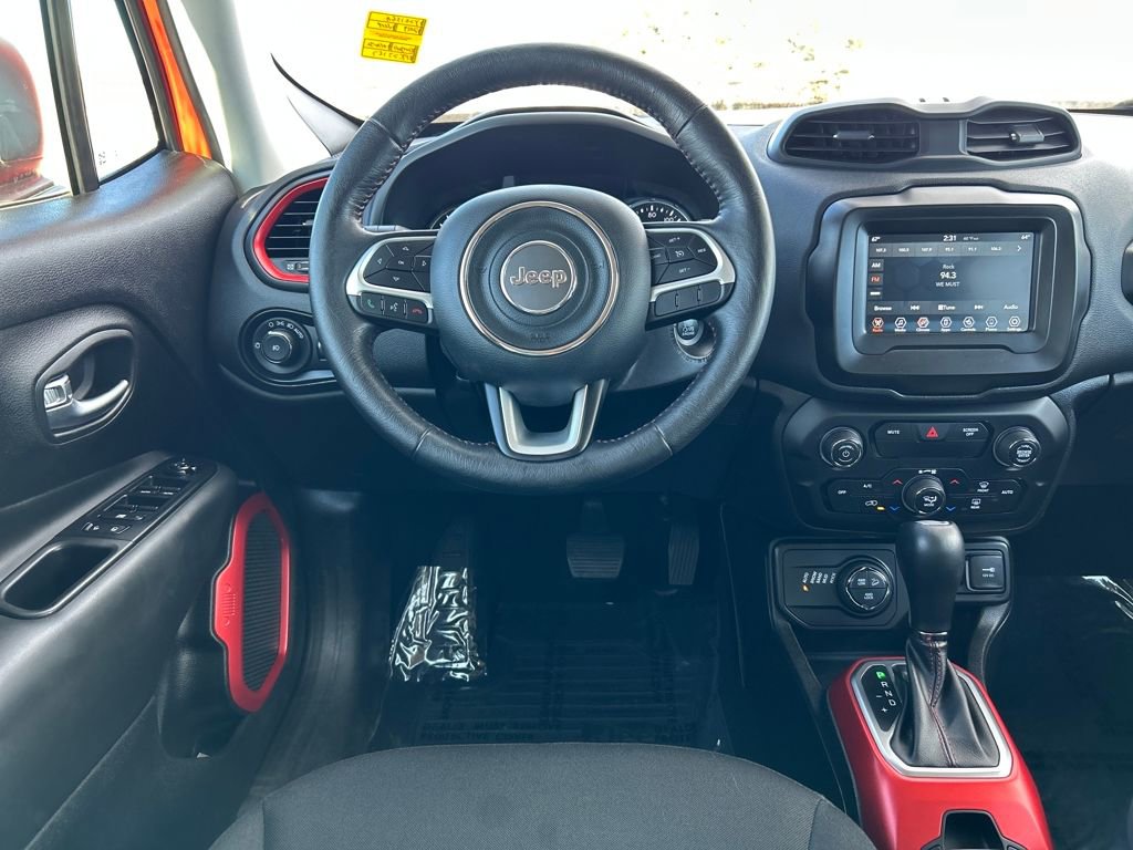 Used 2019 Jeep Renegade Trailhawk w/ Cold Weather Group II image 9