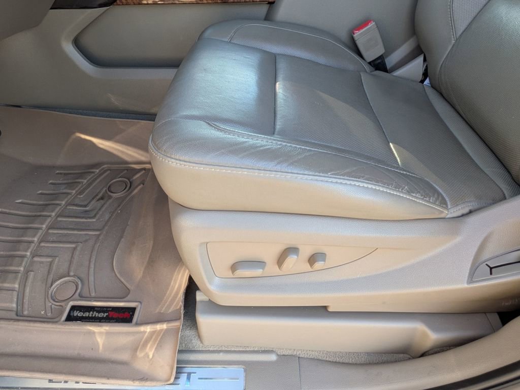 Used 2019 Chevrolet Tahoe Premier RWD image 14