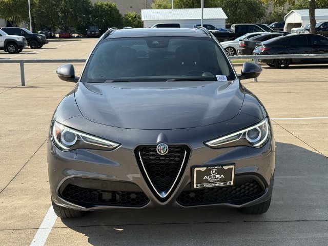Used 2023 Alfa Romeo Stelvio Ti AWD/4WD image 7