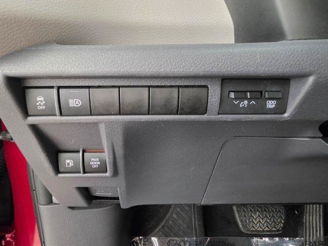 Used 2022 Toyota Sienna LE FWD image 19