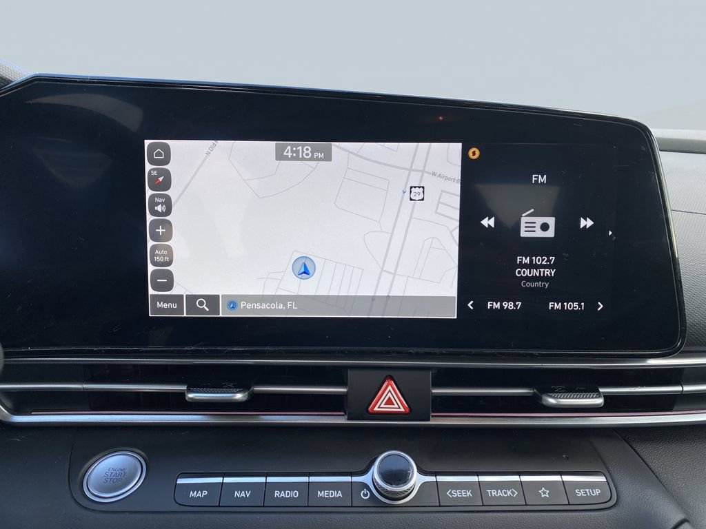 Certified 2025 Hyundai Elantra SEL FWD image 23