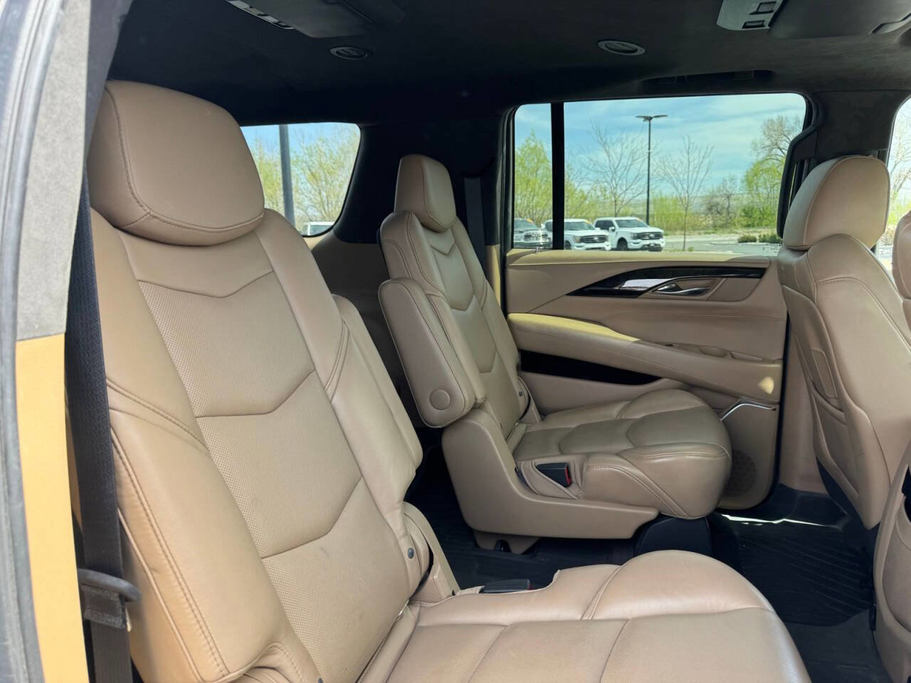 Used 2020 Cadillac Escalade ESV Platinum AWD/4WD image 14