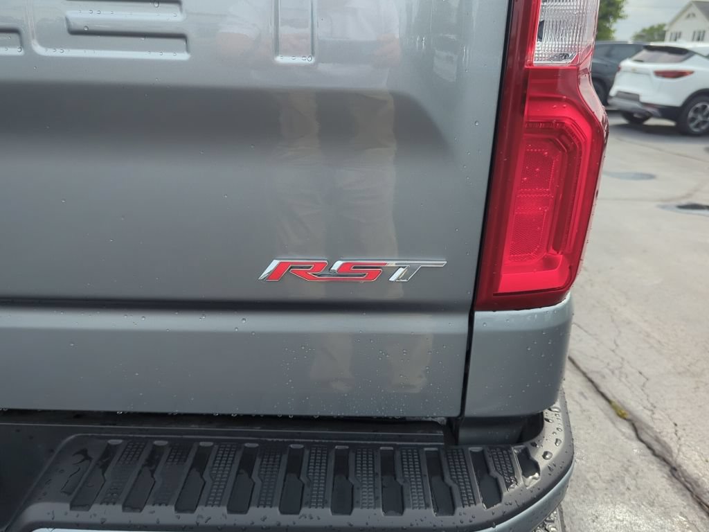 Certified 2025 Chevrolet Silverado 1500 RST w/ Convenience Package II AWD/4WD image 10