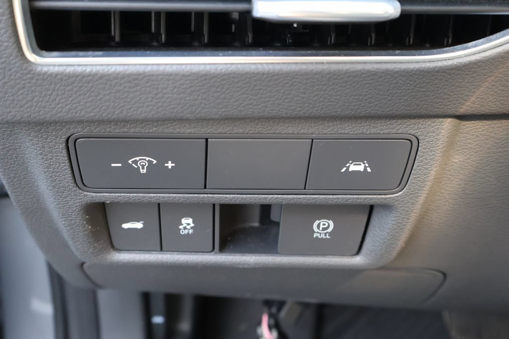 Used 2020 Hyundai Sonata Limited w/ Preferred Accessory Package FWD image 15