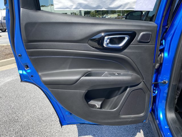 New 2025 Jeep Compass Latitude w/ Sun & Sound Group AWD/4WD image 27