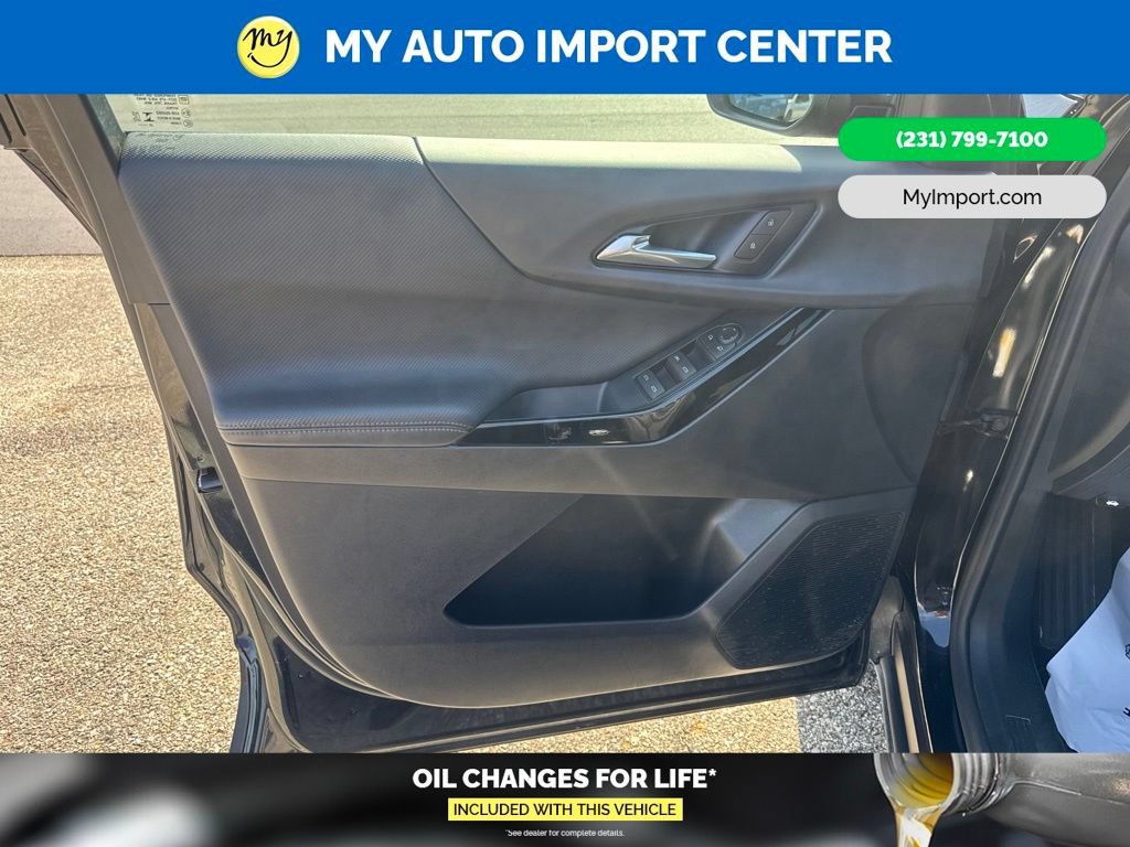 Used 2026 Chevrolet Equinox LT AWD/4WD image 10