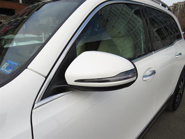 Used 2025 Mercedes-Benz GLB 250 4MATIC image 24