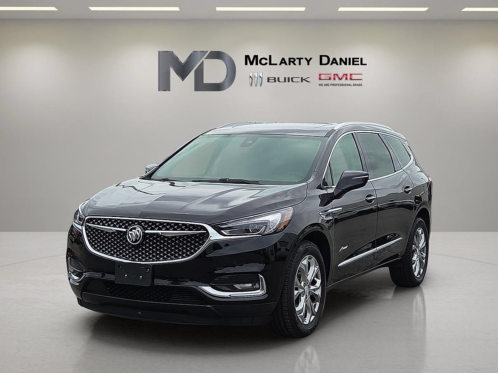 Certified 2019 Buick Enclave Avenir w/ Avenir Technology Package AWD/4WD image 3