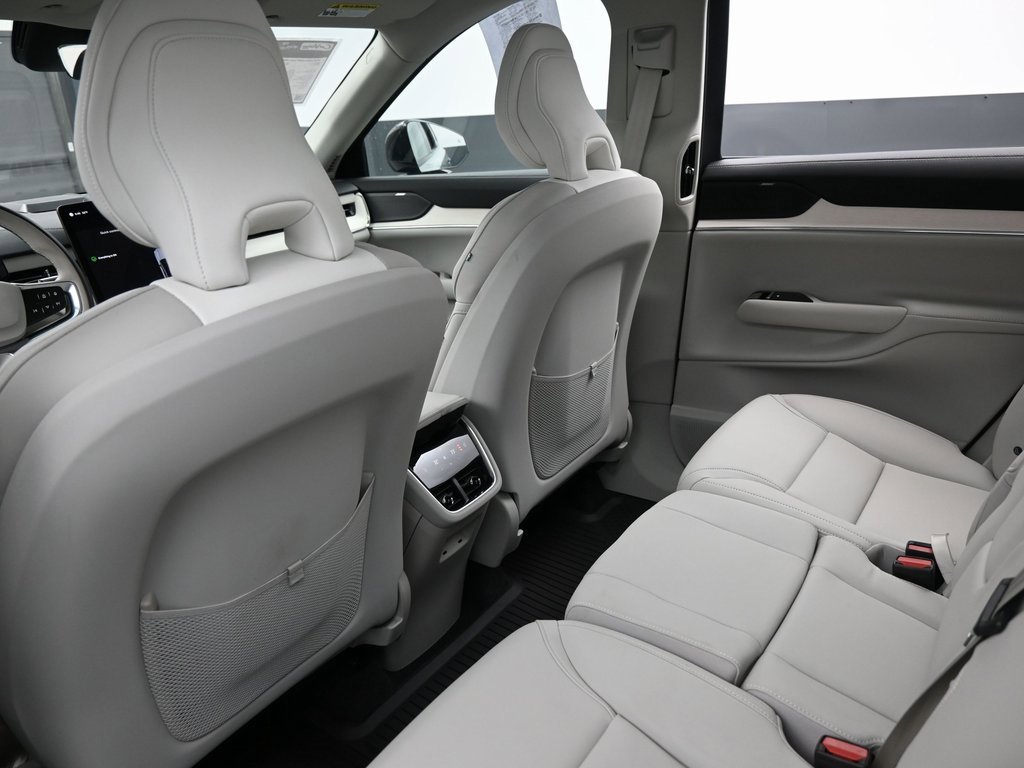 Used 2025 Volvo EX90 Ultra image 26