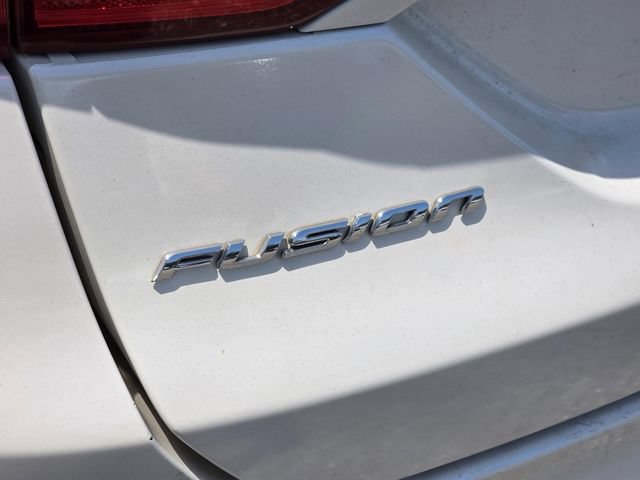 Used 2013 Ford Fusion SE FWD image 16