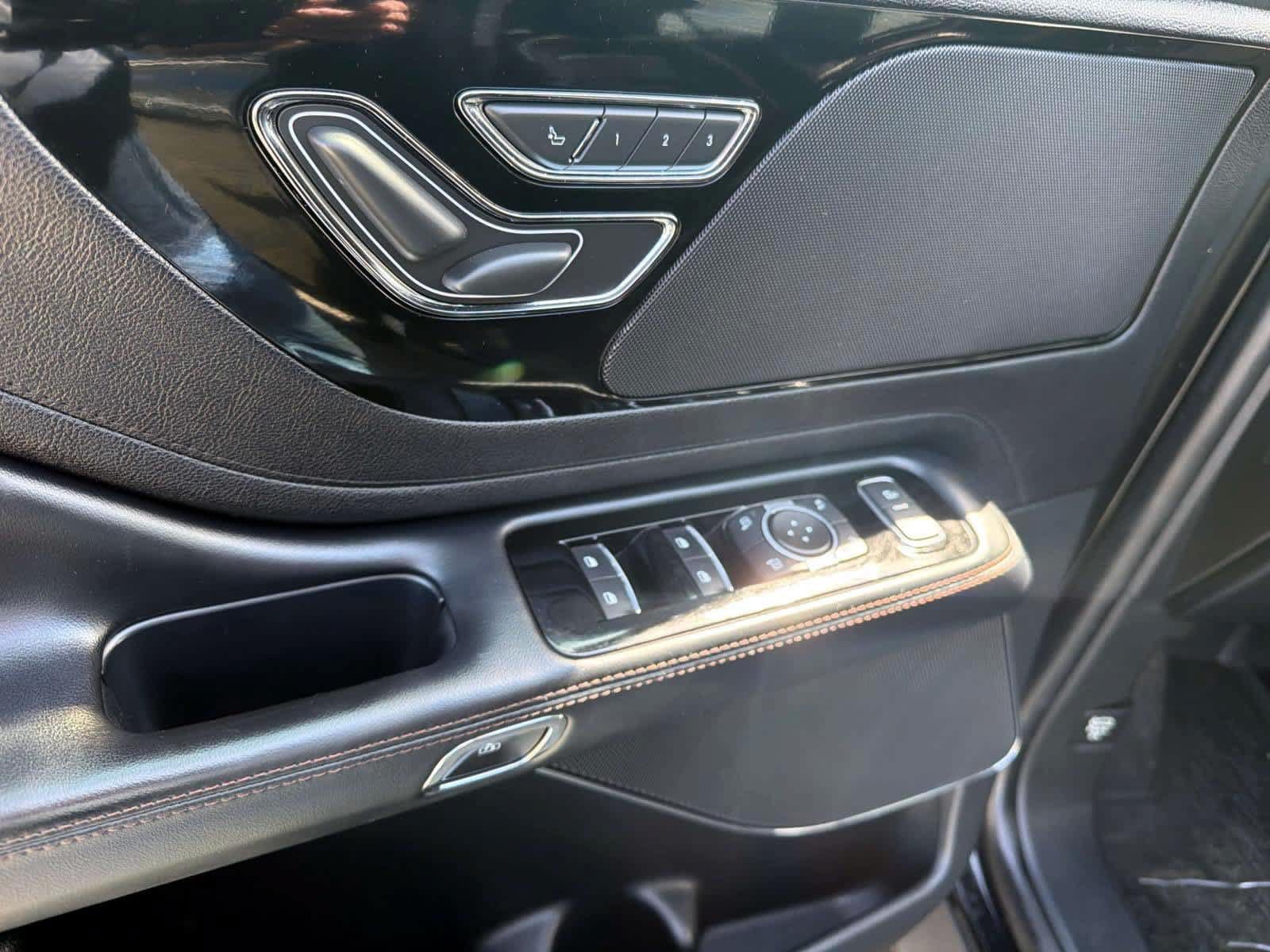 Used 2022 Lincoln Aviator AWD w/ Premium Package image 9