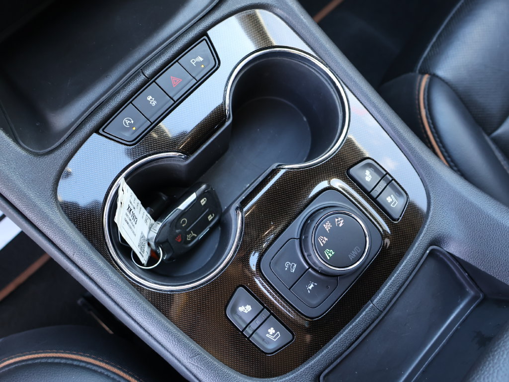 Used 2023 GMC Acadia AT4 w/ Technology Package AWD/4WD image 23