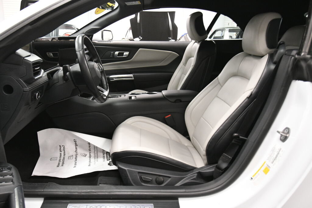 Used 2024 Ford Mustang Premium RWD image 8