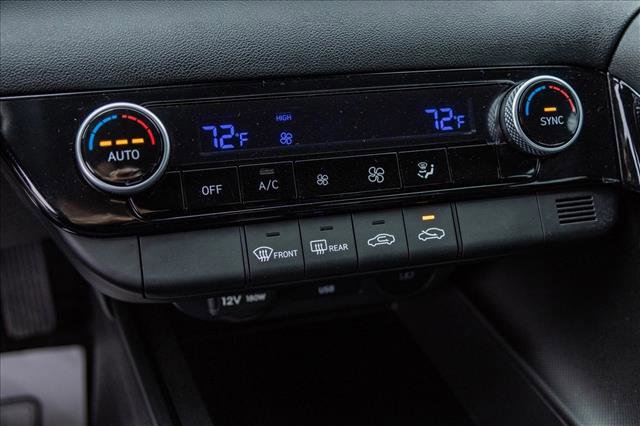 Certified 2025 Hyundai Elantra Blue image 19