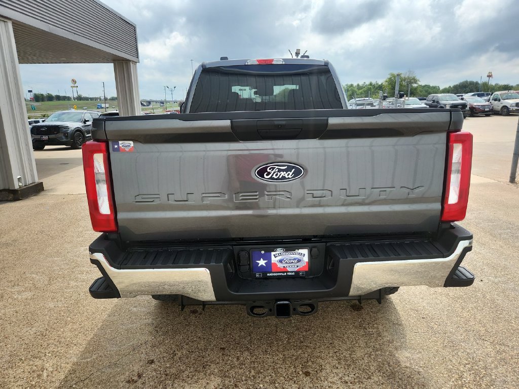 New 2027 Ford F350 XLT w/ Tremor Off-Road Package AWD/4WD image 7