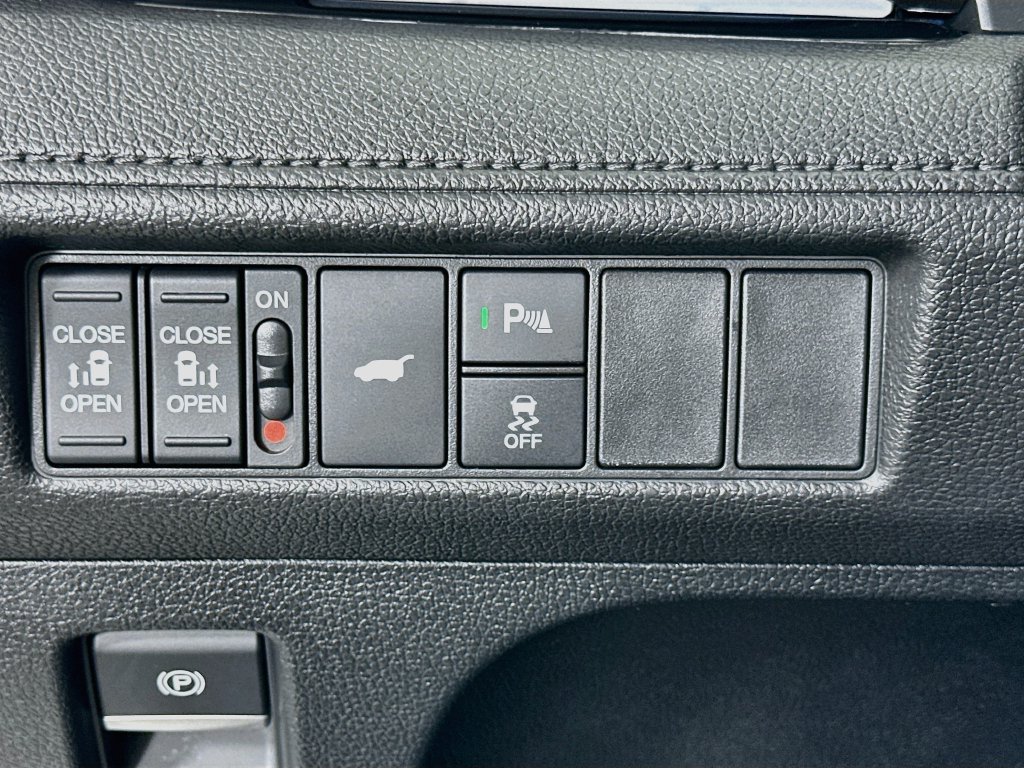 Certified 2026 Honda Odyssey Touring image 10