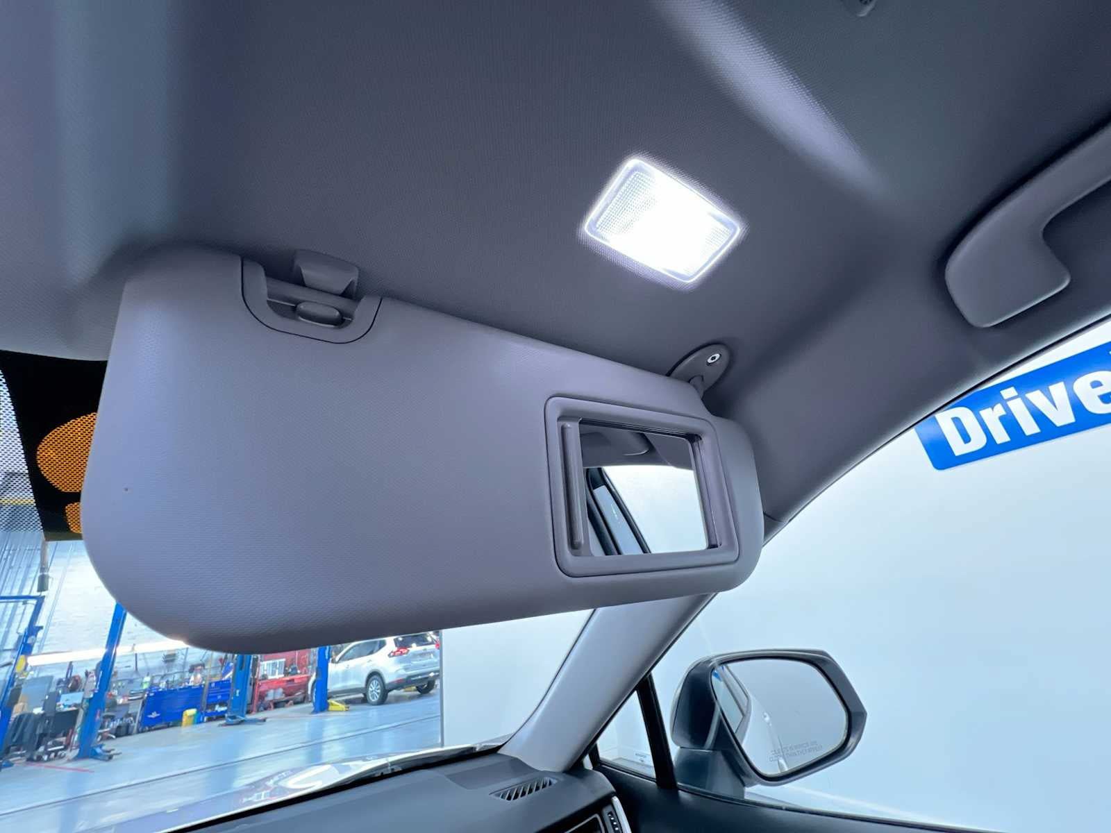Used 2023 Toyota RAV4 LE AWD/4WD image 33