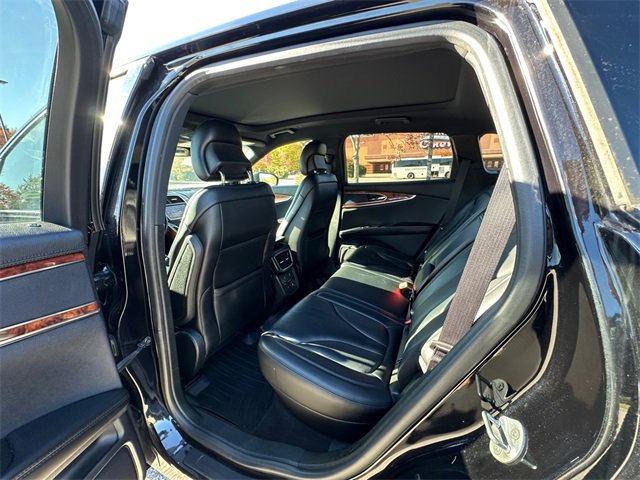 Used 2019 Lincoln Nautilus Select image 18