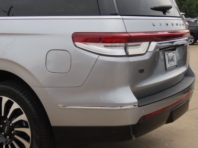 Certified 2024 Lincoln Navigator Black Label AWD/4WD image 14