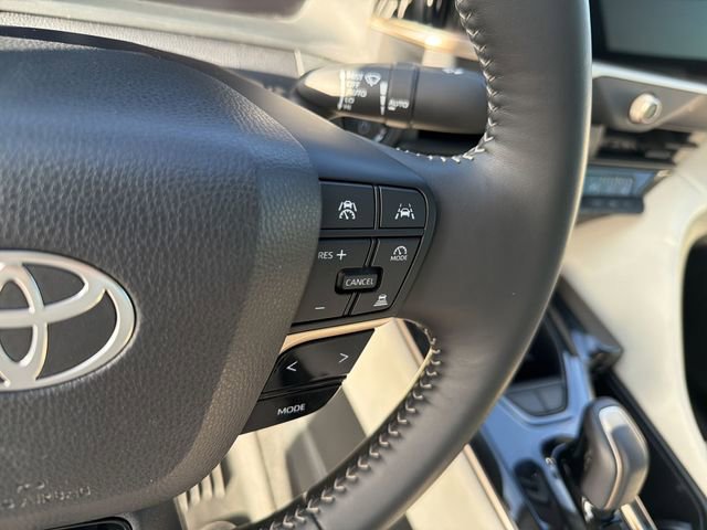 Certified 2024 Toyota Crown AWD/4WD image 18