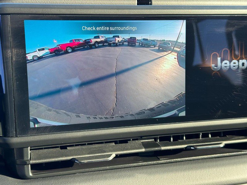 Used 2025 Jeep Wrangler Unlimited Rubicon image 21